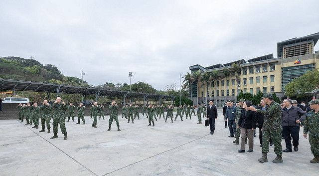 總統蔡英文春節勗勉北部地區戰備部隊暨與官兵代表會餐