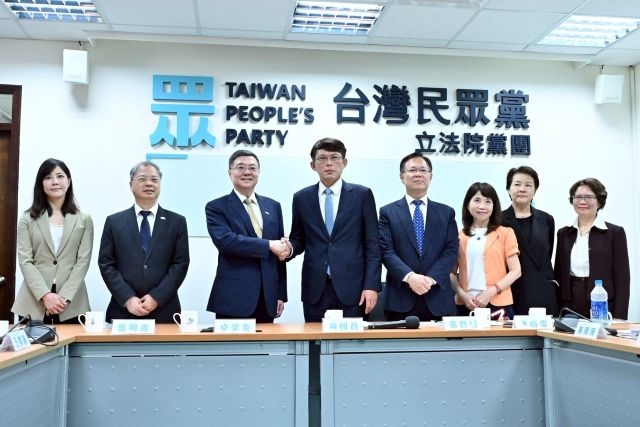卓揆拜會立法院各黨團 盼朝野共同支持並儘速通過「因應國際情勢強化經濟社會及國土安全韌性特別條例」