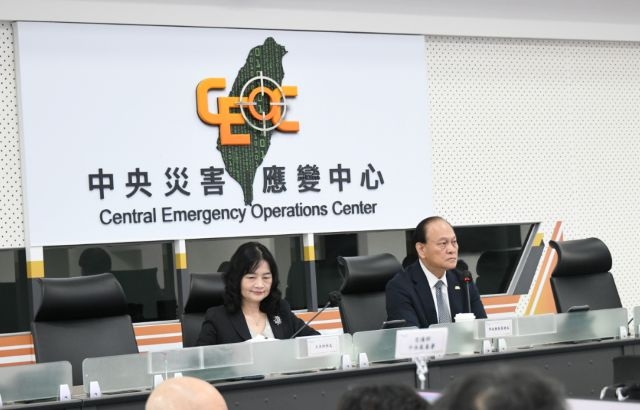 卓揆關切汛期整備 指請季連成政委統籌跨中央與地方協調整合 強化整備與應變