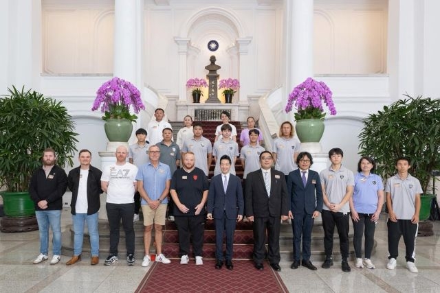 總統府副秘書長何志偉接見丹麥 Brøndby 足球隊與臺灣 FC Vikings，促進國際體育交流