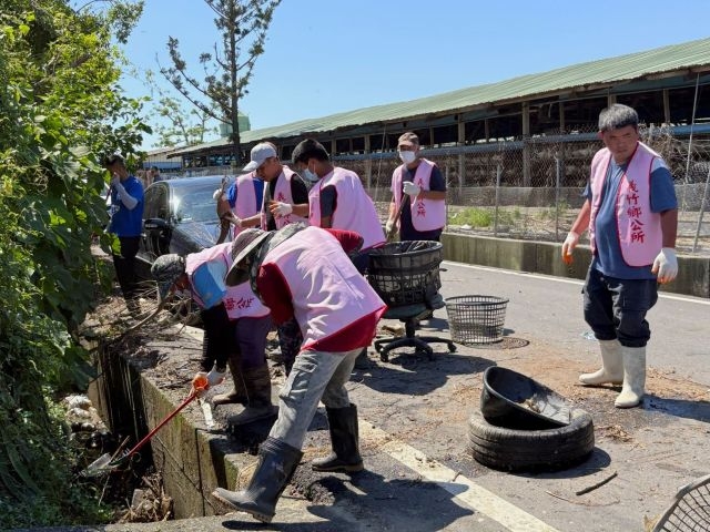 嘉義縣全力投入協助因災失業的鄉親並加速地方復原。 嘉義縣全力投入協助因災失業的鄉親並加速地方復原。