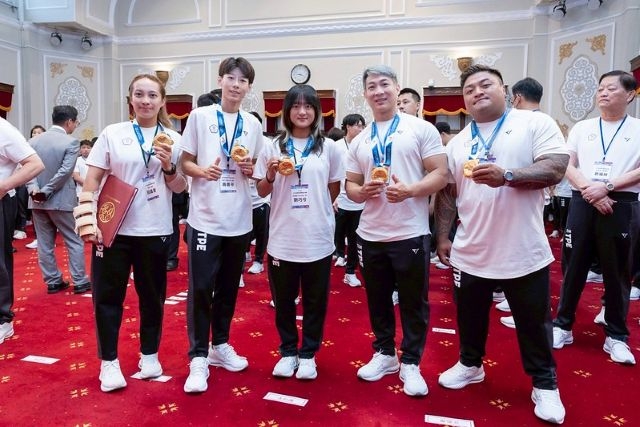 「2025年第12屆成都世界運動會」代表團選手合影。 「2025年第12屆成都世界運動會」代表團選手合影。