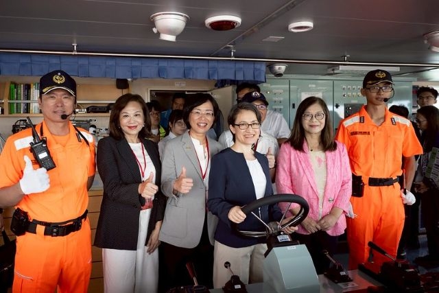 副總統主持艦艇命名下水及交船典禮　盼提升艦隊能量　強化海域防線