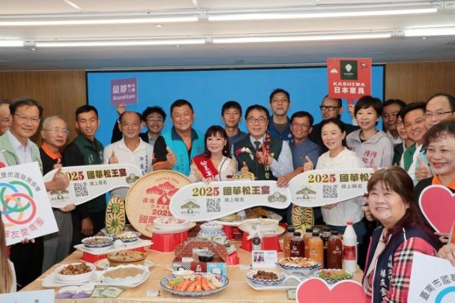「2025台南國華松王宴」席開百桌匯聚國華街美食小吃 黃偉哲邀來台南「吃辦桌」