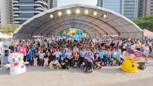 有愛無礙親子泡泡派對熱鬧登場　王副市長：展現打造友善兒少城市決心