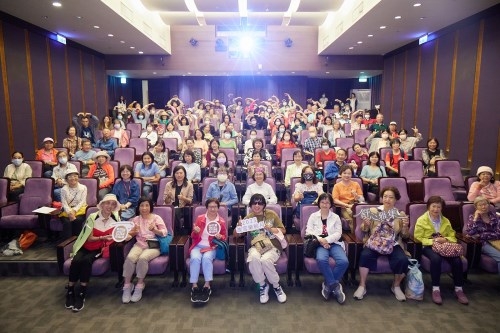 故宮以此凝聚文化與情感,成為長者終身學習與心靈滋養的重要場域。 故宮以此凝聚文化與情感,成為長者終身學習與心靈滋養的重要場域。