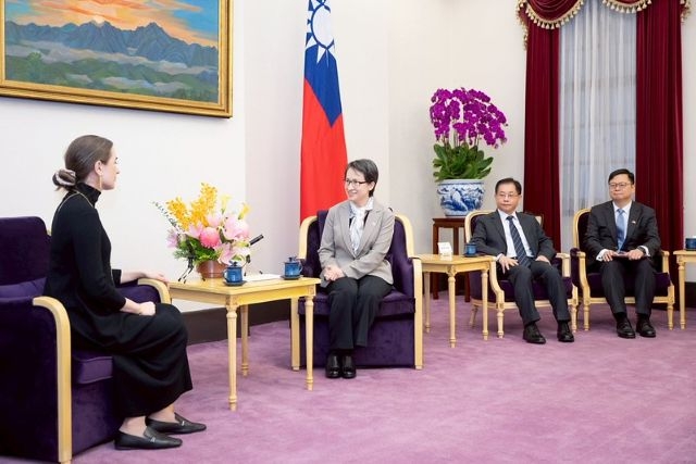 副總統接見「2022年諾貝爾和平獎得主烏克蘭人權組織『公民自由中心』主席馬特維丘克」,並相互交流。 副總統接見「2022年諾貝爾和平獎得主烏克蘭人權組織『公民自由中心』主席馬特維丘克」,並相互交流。