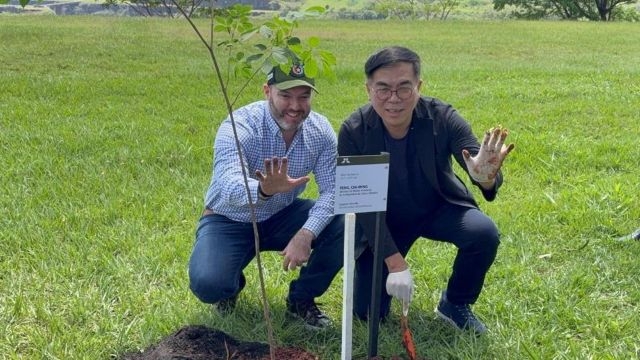 臺巴兩國環境部長植樹儀式。 臺巴兩國環境部長植樹儀式。