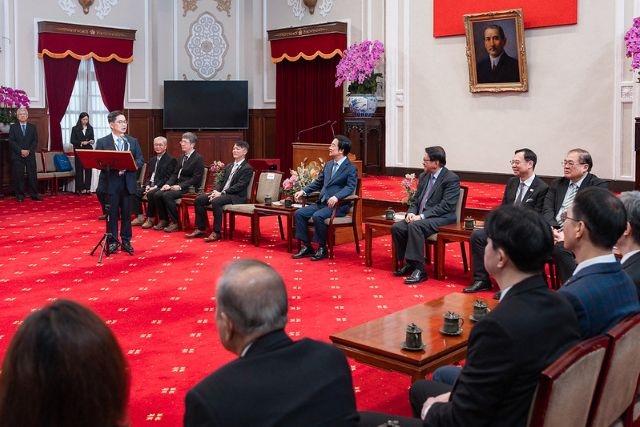 總統接見「中華民國診所協會全國聯合會及各縣市診所協會理事長」。 總統接見「中華民國診所協會全國聯合會及各縣市診所協會理事長」。