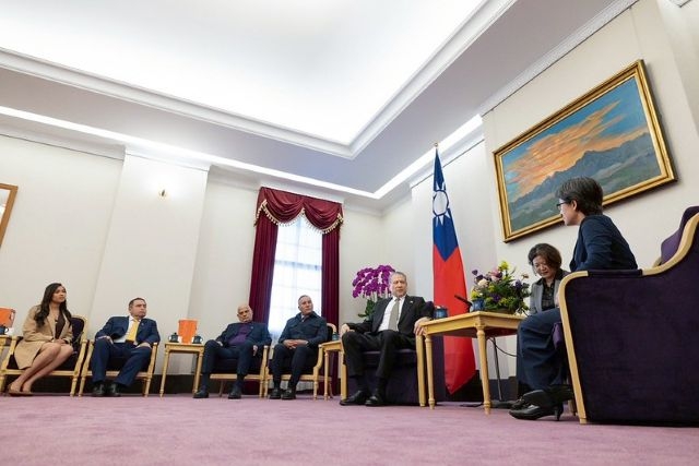 副總統接見「巴拿馬跨黨派國會議員訪問團」並相互交流。 副總統接見「巴拿馬跨黨派國會議員訪問團」並相互交流。