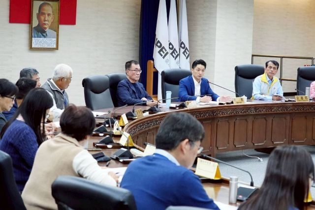 蔣萬安指示臺北燈節加強交通疏導 務必讓民眾安心回家。 蔣萬安指示臺北燈節加強交通疏導 務必讓民眾安心回家。