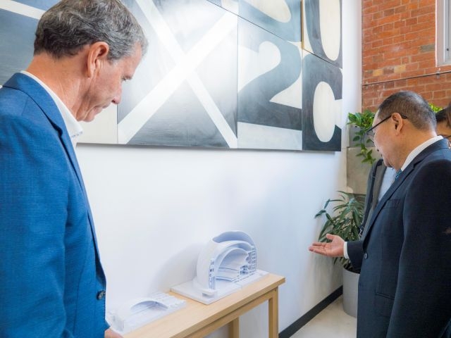 侯友宜表示,新北大巨蛋的選址今年中就會拍板,目標打造一座全方位的園區,進而帶動周邊整體區域發展。 侯友宜表示,新北大巨蛋的選址今年中就會拍板,目標打造一座全方位的園區,進而帶動周邊整體區域發展。