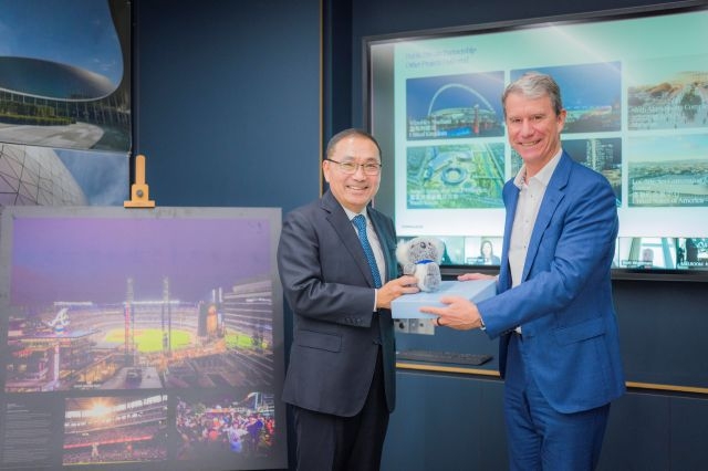 市府透過本次交流汲取實務經驗,更進一步了解國際級場館規劃與營運模式,未來將持續與專業機構交流或合作。 市府透過本次交流汲取實務經驗,更進一步了解國際級場館規劃與營運模式,未來將持續與專業機構交流或合作。