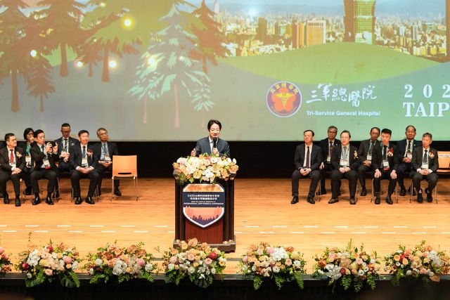 總統出席外科醫學會年會　盼推動智慧醫療並打造永續醫療體系　促進國人健康福祉