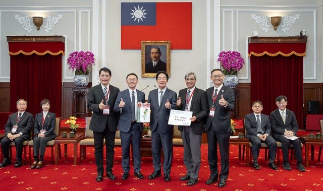 總統接見「國家建築金獎」暨「台灣誠信品牌」得獎代表　盼公私協力持續打造安全、永續居住環境