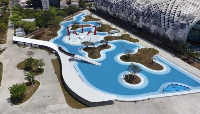 星光公園戲水區。 星光公園戲水區。
