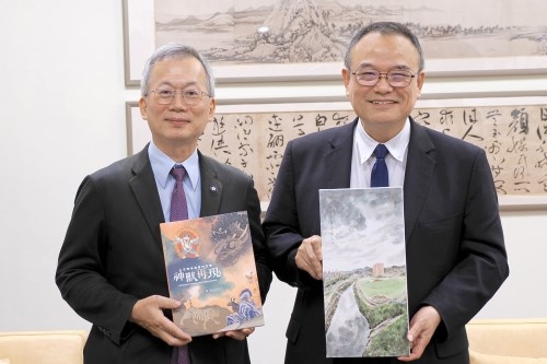 故宮攜手政治大學續簽合作備忘錄　共同培育外語導覽與跨文化人才