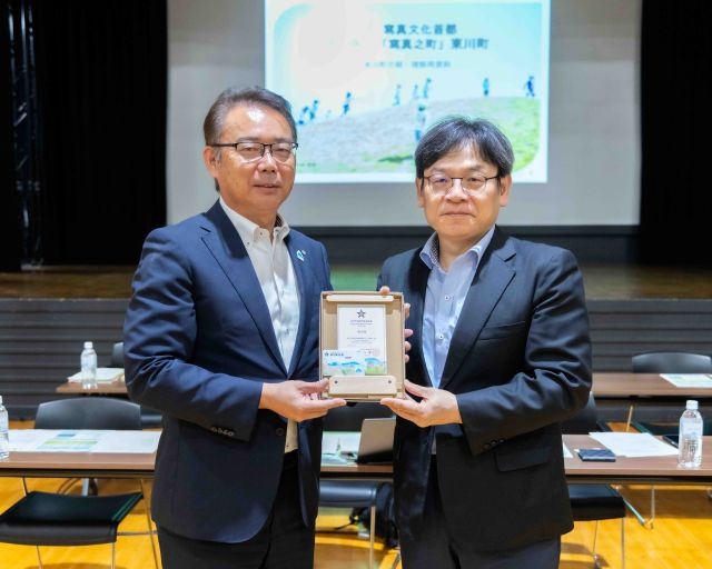 借鏡東川町人口逆勢成長典範！ 國發會訪日獲頒「特別町民證」 締結地方創生盟友
