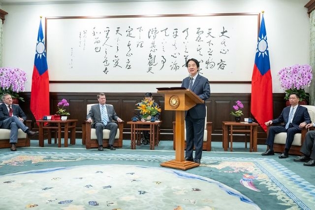 總統致詞。 總統致詞。