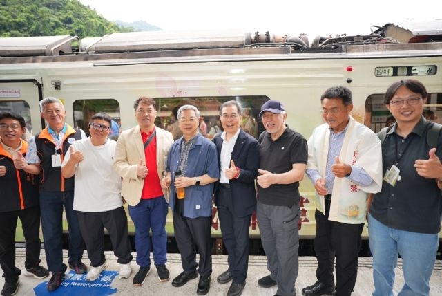「城鄉尋味號」集集線首發 經濟部偕臺鐵公司行銷地方特色產業