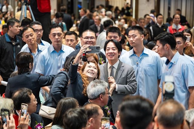 總統出席「第52屆全國年會暨第50屆全國十大傑出農業專家表揚」。 總統出席「第52屆全國年會暨第50屆全國十大傑出農業專家表揚」。