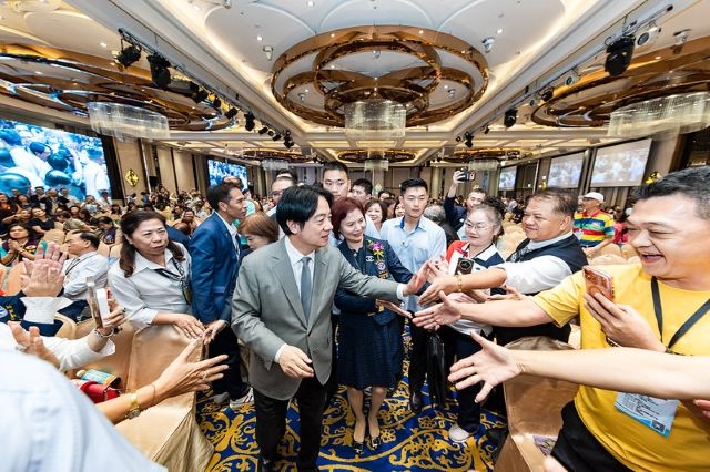 總統出席國際同濟會年會暨表揚全國十大傑出農業專家　盼攜手照顧下一代、支持青年築夢　共同守護農業永續發展